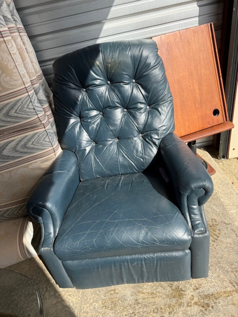 RECLINER