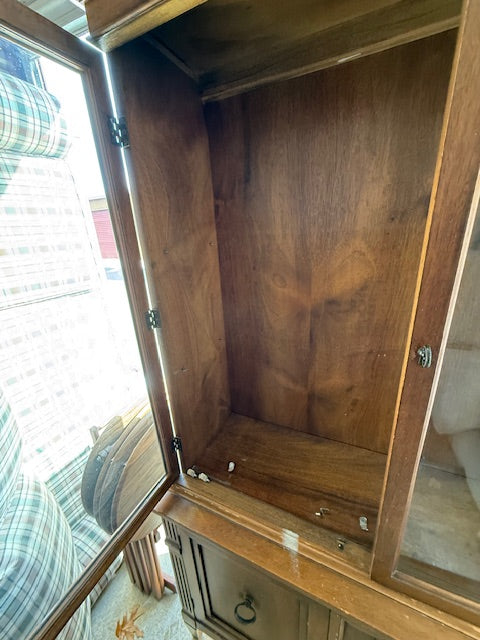 CHINA CLOSET