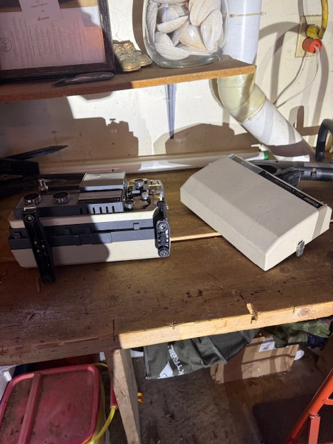 PROJECTOR