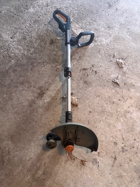 TRIMMER