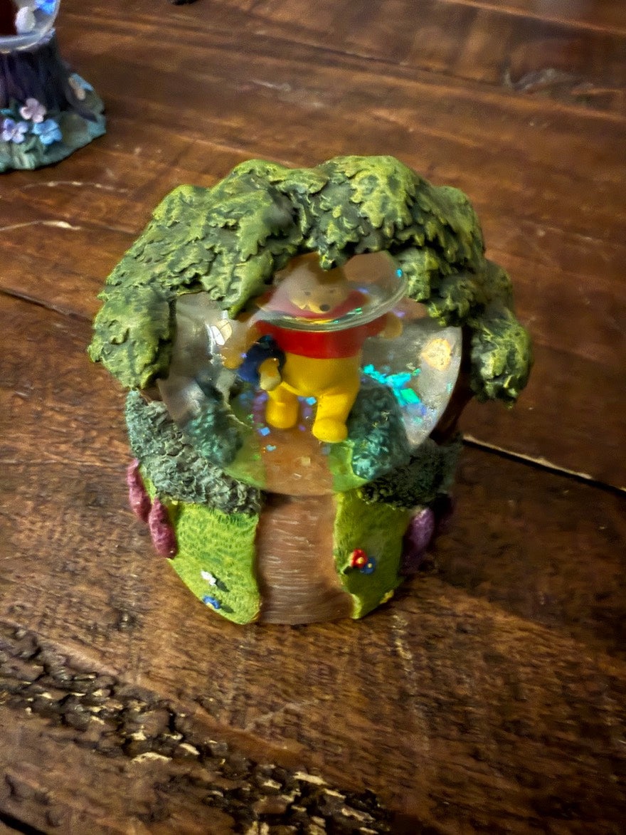 DISNEY SNOWGLOBES