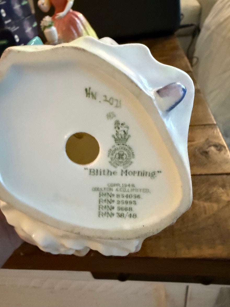 ROYAL DOULTON