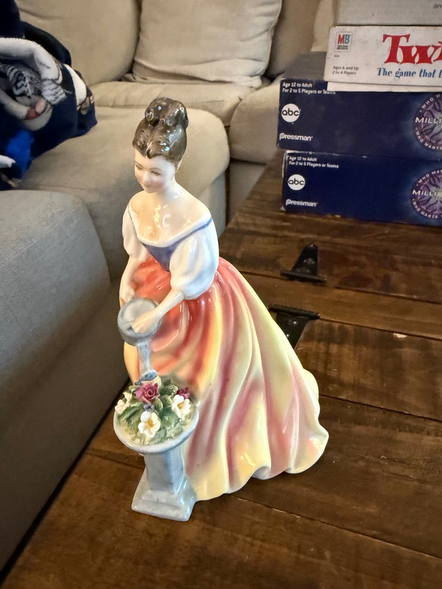ROYAL DOULTON