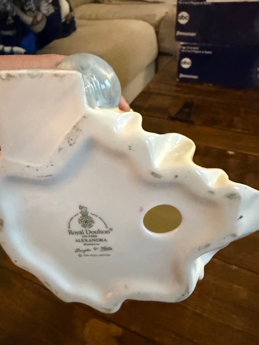 ROYAL DOULTON