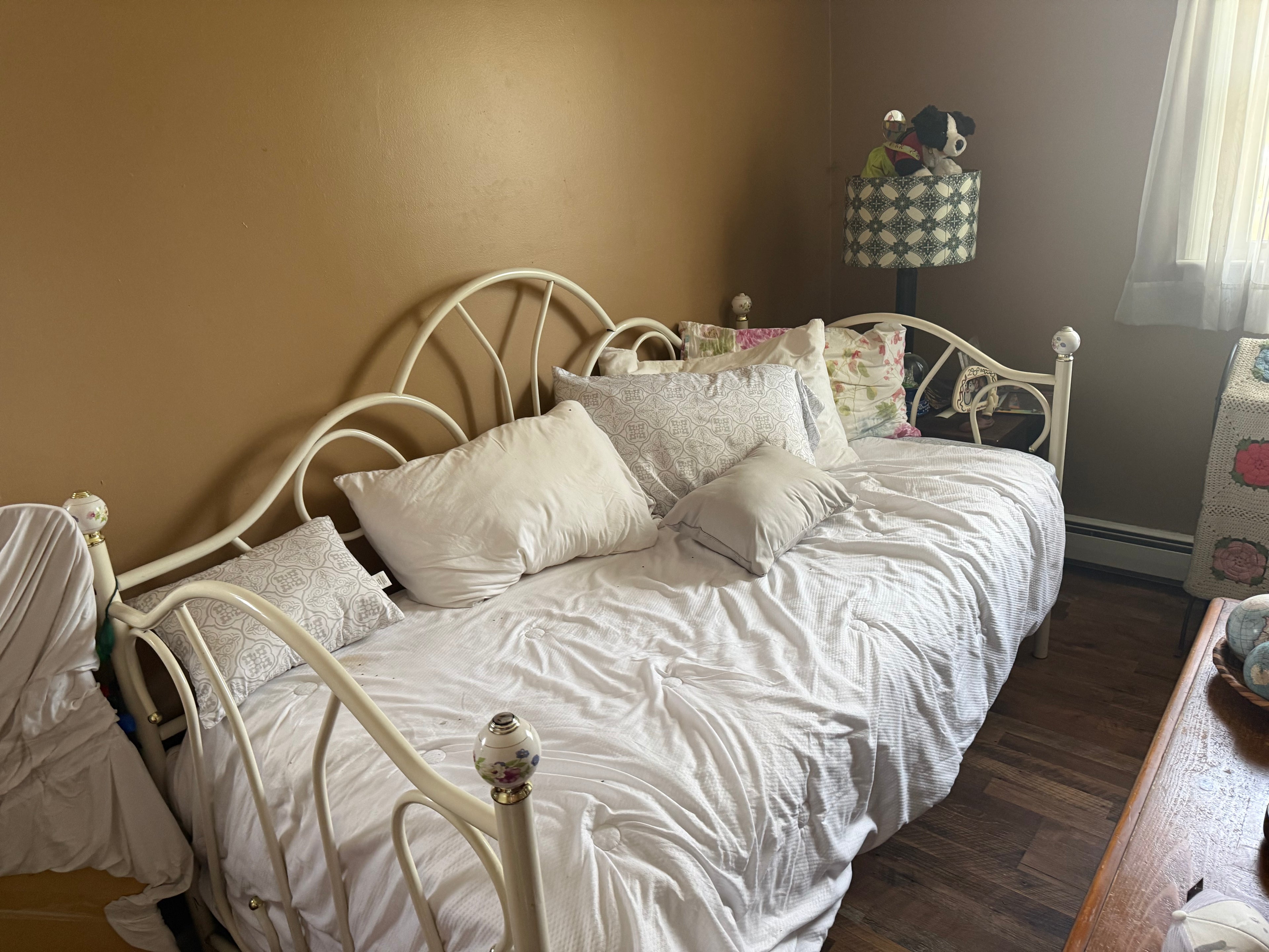 Daybed with Twin Trundle